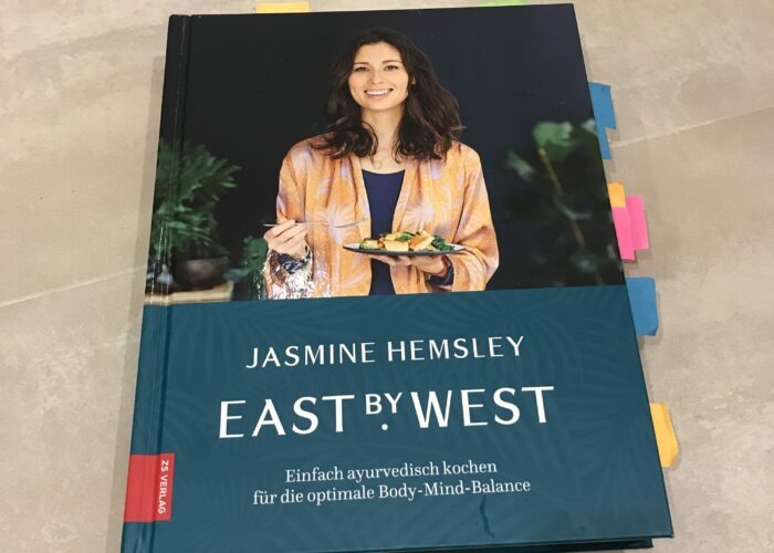 Ayurvedische Küche im Kochbuchtest - mit Jasmine Hemsleys "East by West"