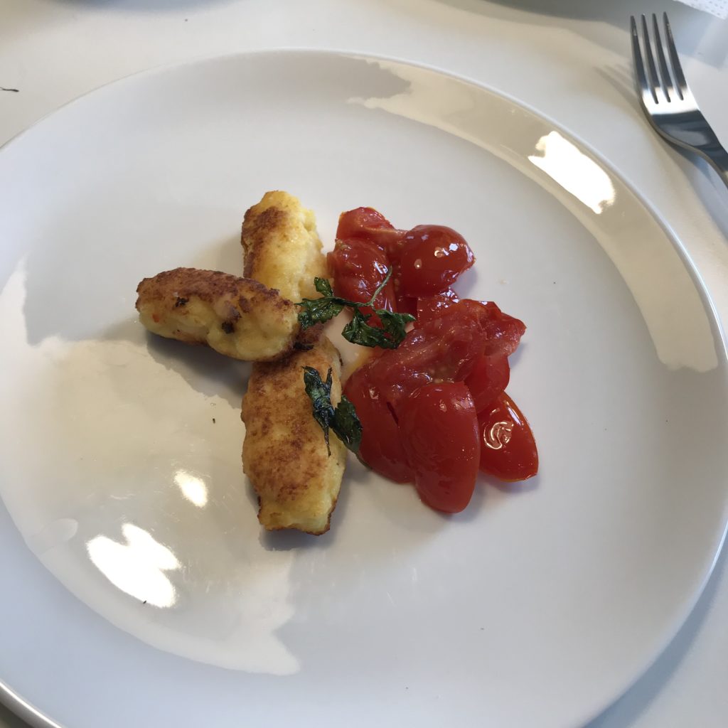 Polentanocken mit Tomate aus "Das Glück der einfachen Küche"
